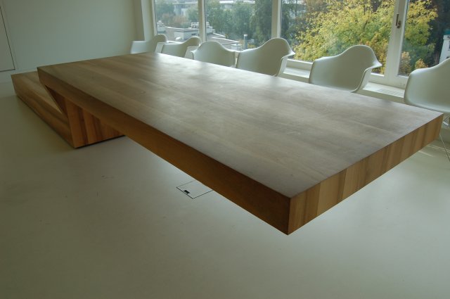 Meetingroom Table